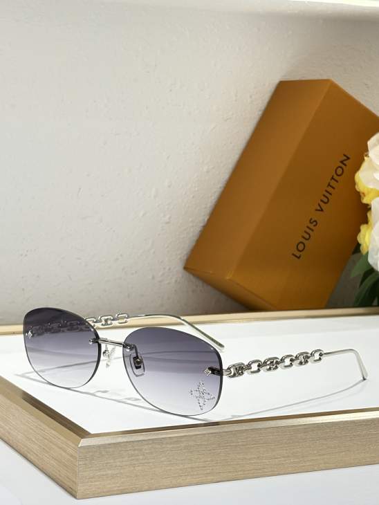 Picture of Louis Vuitton Sunglasses _SKUfw76146096fw